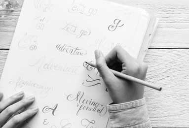 开云体育官网-错失登顶后球迷愤怒发泄不满 上海申花发文致歉