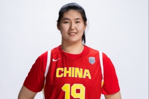 开云体育-徐静雨：不需要张子宇发育成约基奇那种类型 但传球必须得提高了