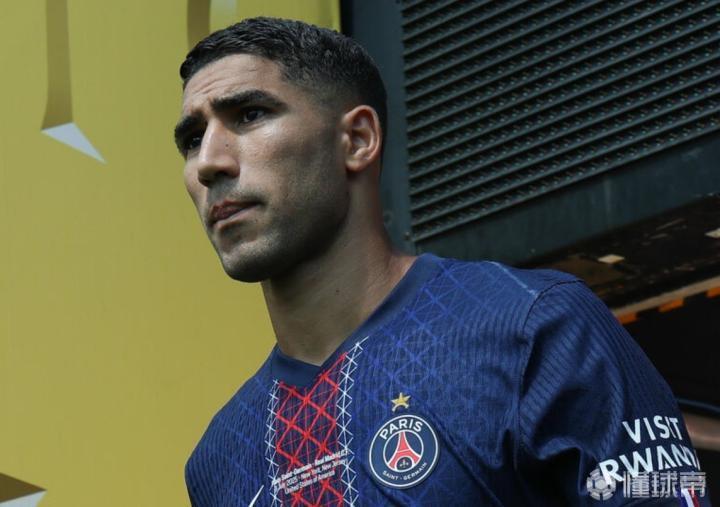 斯基拉：巴黎计划今夏签一名新的右后卫，作为阿什拉夫的替补