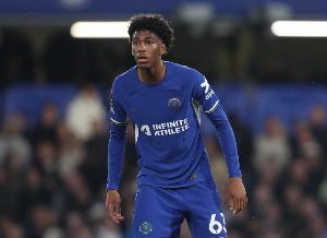 kaiyun-卫报：拜仁还想先租后买签阿奇姆彭，切尔西无意放人