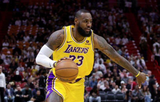 詹皇最后一传引争议！雷迪什三分14.3%为何信任他？